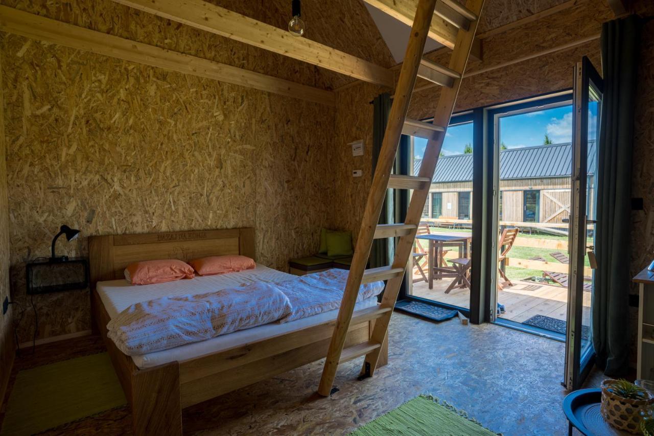 Hotel Horse Glamping Park Cirkovce Exterior foto